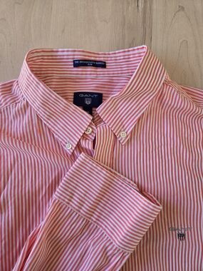 Gant Men’s Pink and White Striped Button-Down Shirt